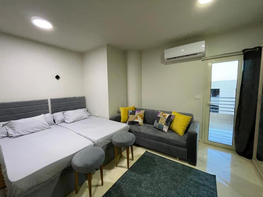 Cozy With Private ! Apartment *